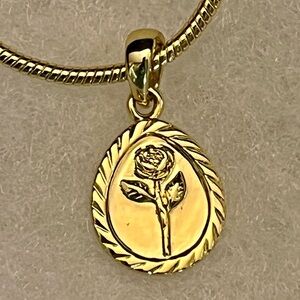 Uncommon James UJ Gold Rose Medallion Coin Necklace 13-16" Choker Petite Floral